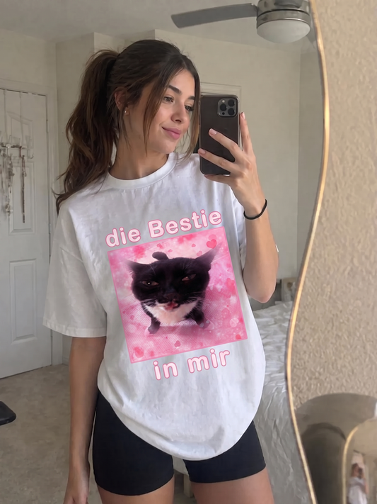 „Die Bestie in mir" Cat Shirt — Lustiges Katzen T-Shirt für Frauen